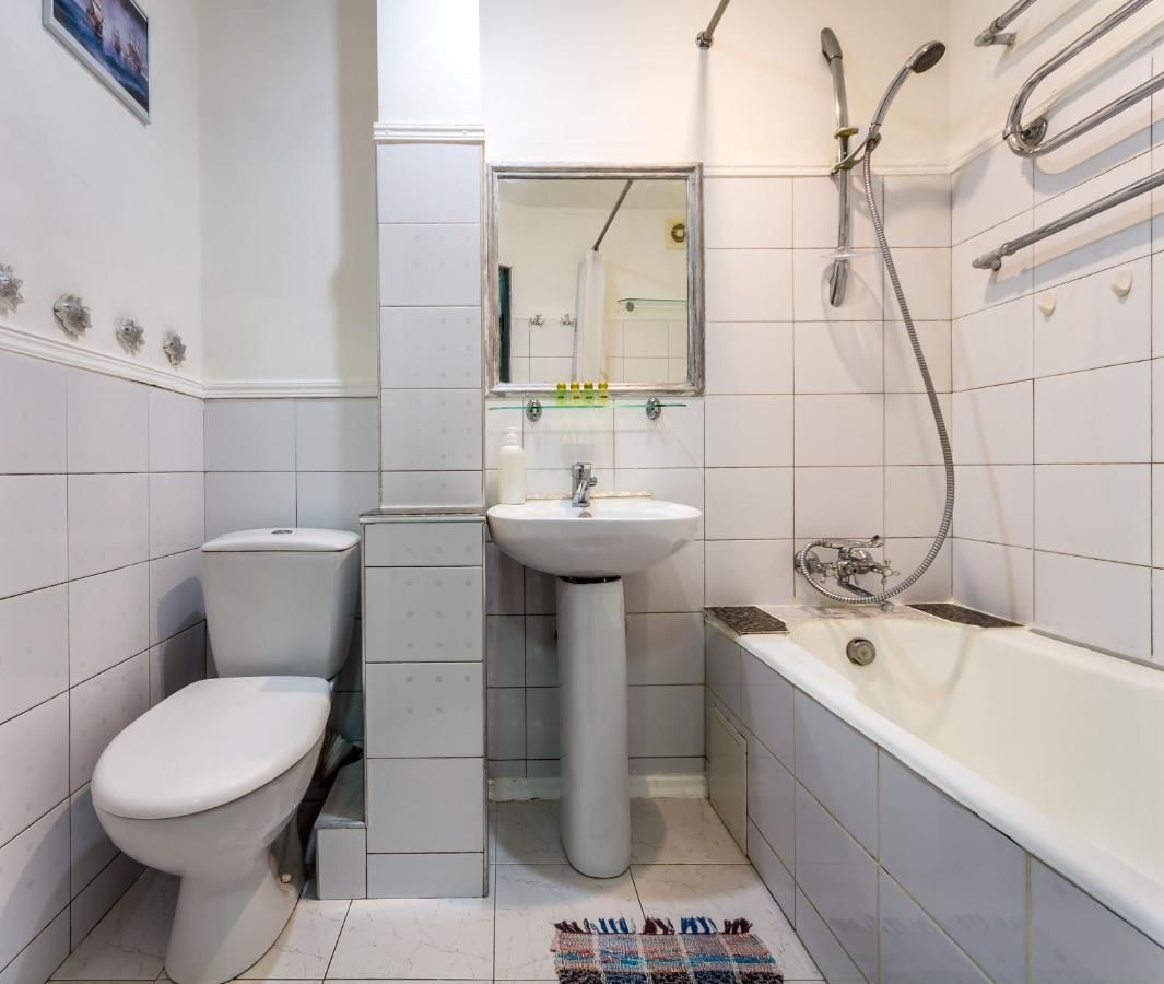 Апартаменты DayFlat Apartments Klovska Area Киев-26