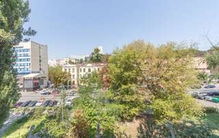 Апартаменты DayFlat Apartments Klovska Area Киев Апартаменты «На улице Мечникова 8»-5