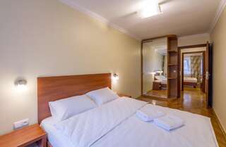 Апартаменты DayFlat Apartments Klovska Area Киев Апартаменты с 2 спальнями - Ул. Леонида Первомайского, 11-3
