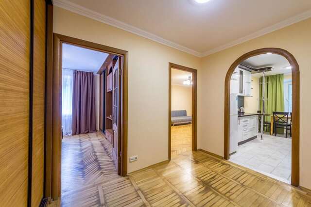 Апартаменты DayFlat Apartments Klovska Area Киев-15