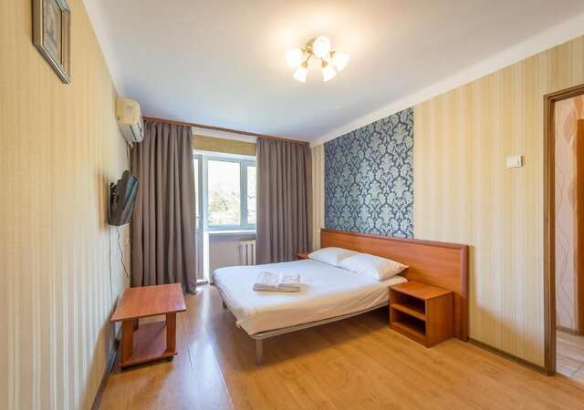 Апартаменты DayFlat Apartments Klovska Area Киев-39