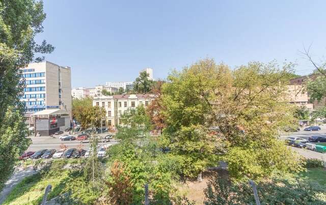 Апартаменты DayFlat Apartments Klovska Area Киев-46